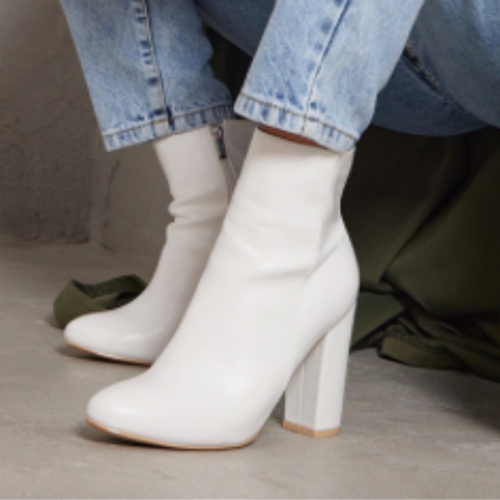 NEW white Ankle booties